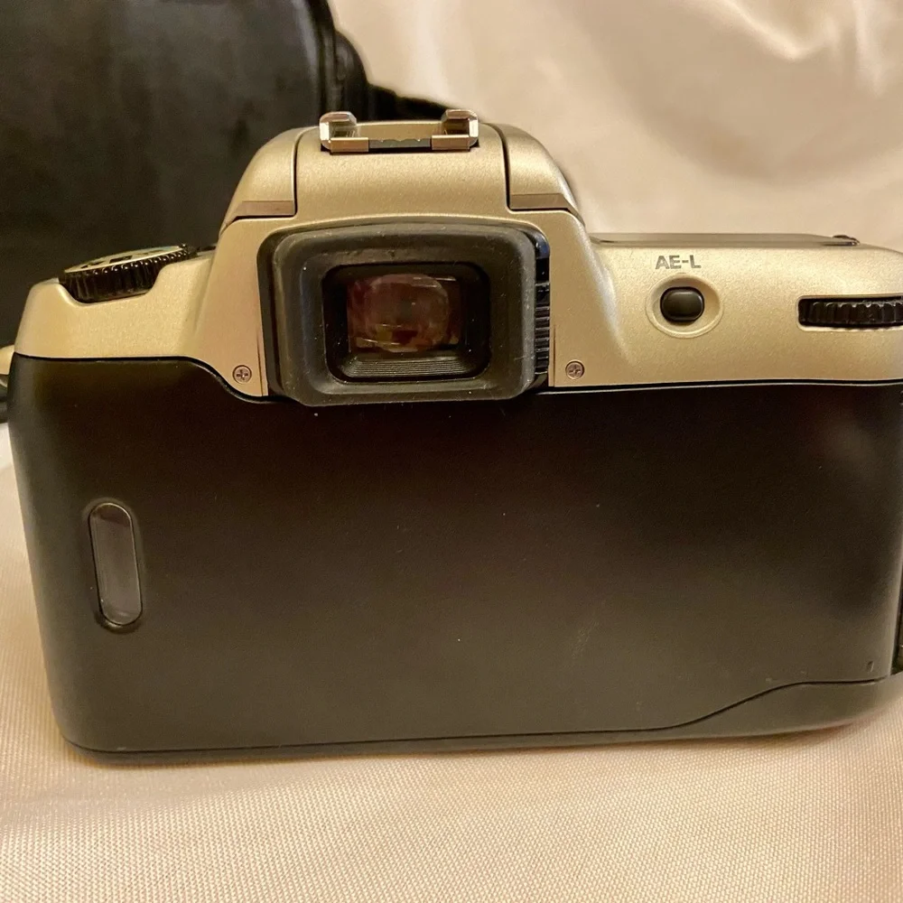 Nikon pre owned